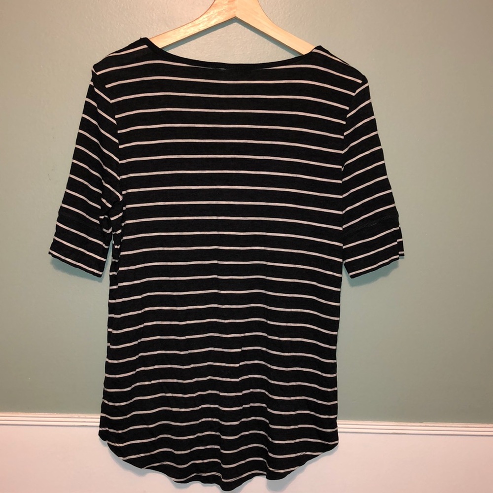H&M basic tee - Picture 2 of 3